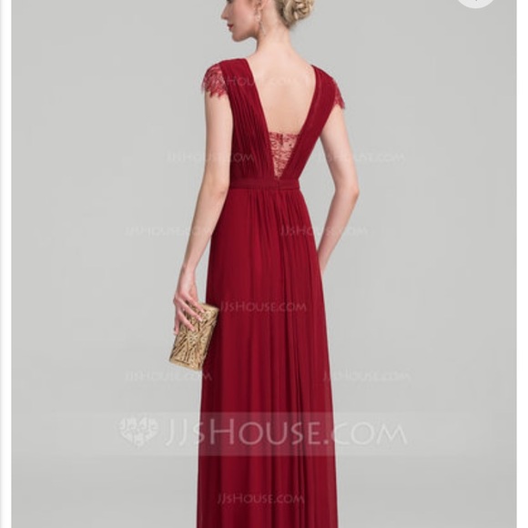 Formal burgundy dress great for any event! - Picture 4 of 5